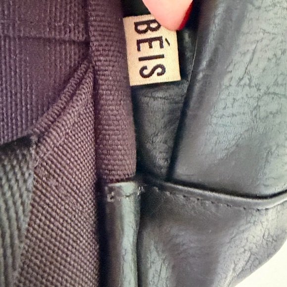 BEIS THE TRAVEL BACKPACK IN BLACK - Picture 9 of 9